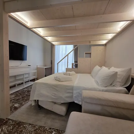 Domus Arconti Nocleg ze śniadaniem 4*